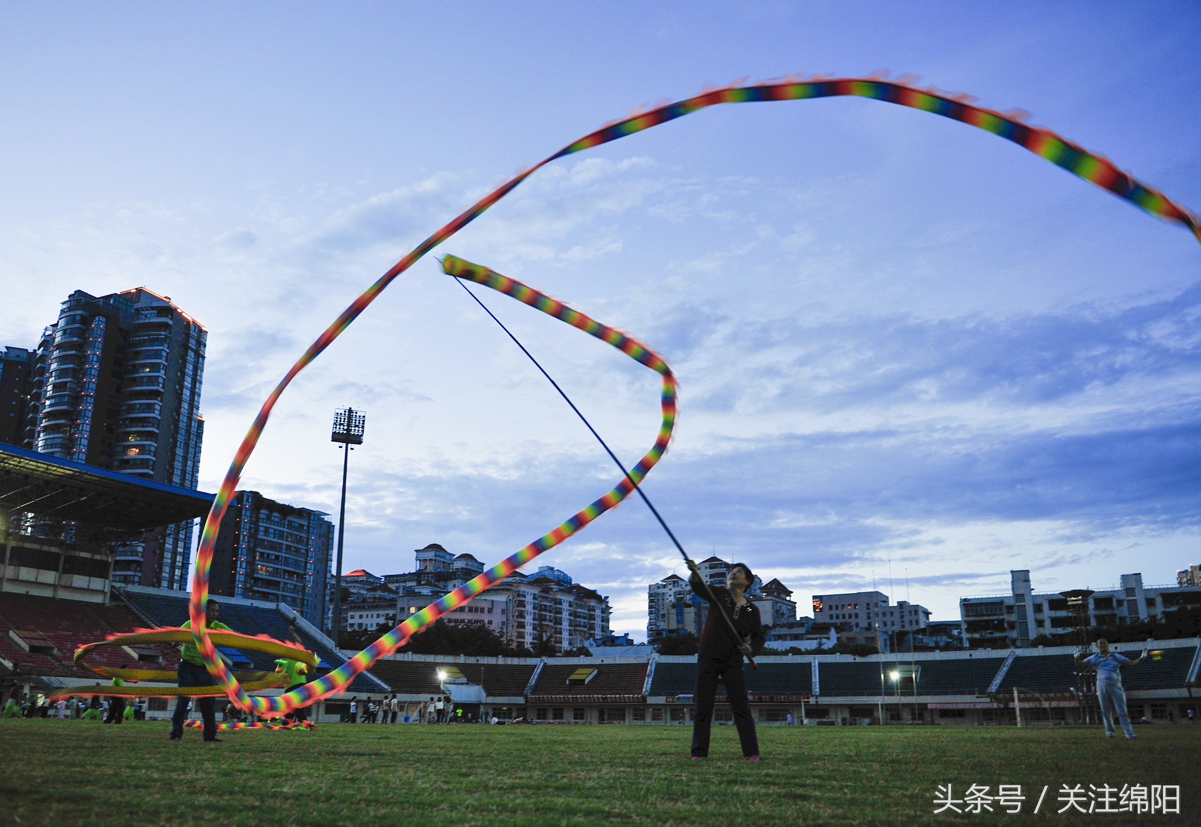 绵阳南河体育中心免费开放时间,绵阳人健身