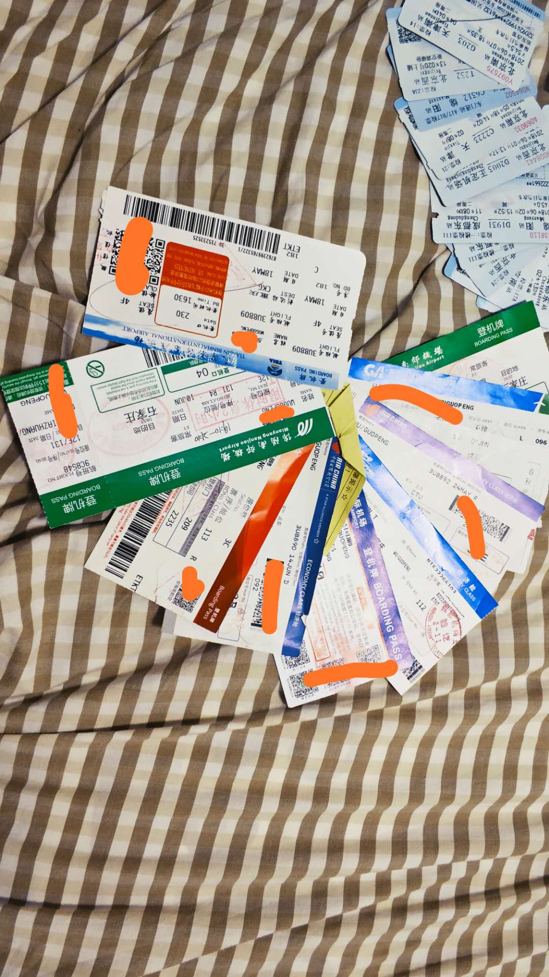 什么情况？印尼的飞机能买站票了？——出国旅游千万要小心小航司