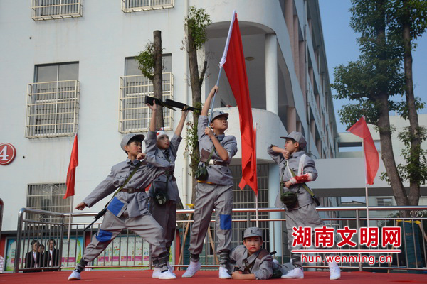 传承红色基因向国旗敬礼视频,传承红色基因向国旗敬礼400字