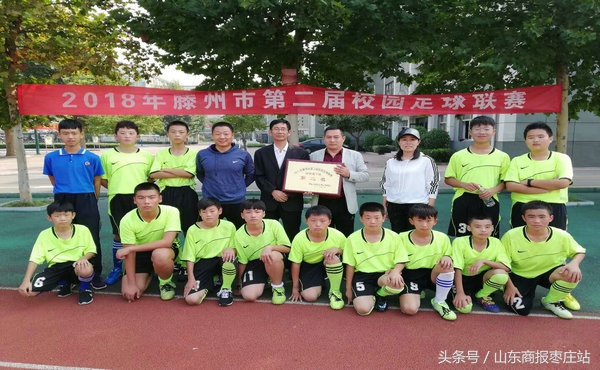 足球圆小孩梦,乡村小孩足球梦