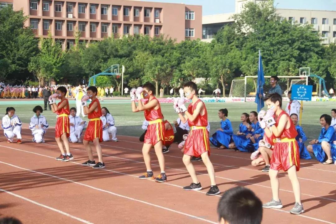 巧绘世界缩影，畅舞运动激情，科中第十届体育文化节盛大开幕