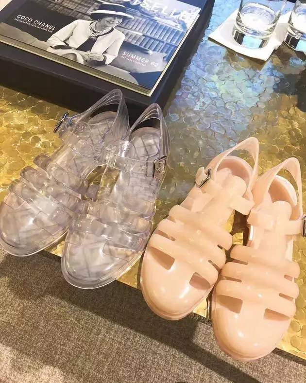 中国大妈才是地球上最敢穿的街头王者!当红时尚单品都是你妈玩剩下的