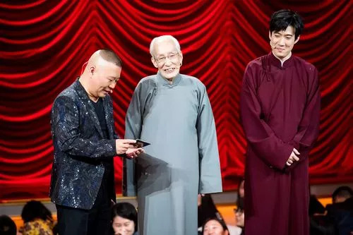 众星陨落丨这是个悲伤的九月，他们都不在了……