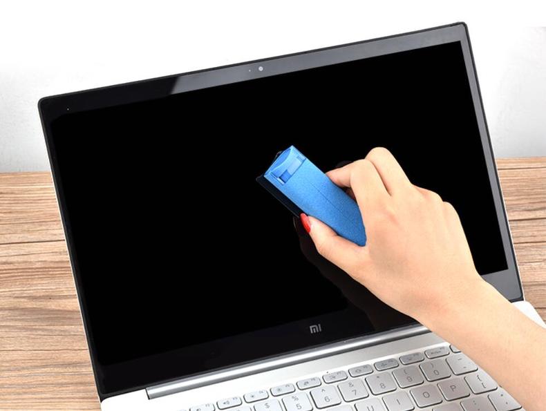 手机屏幕总是沾指纹和汗,手机屏幕擦了又沾指纹怎么办