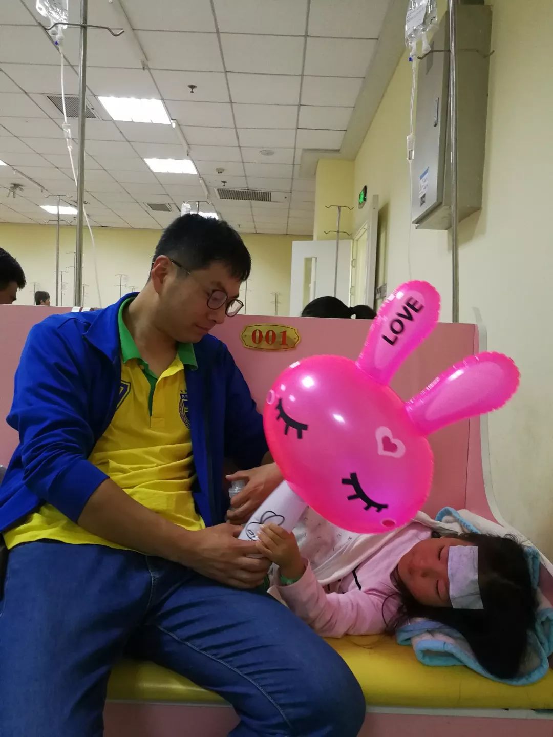 3岁小孩一年发5次烧正常吗,三岁反反复复发烧怎么回事