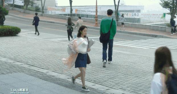 她的剧总能满足我泛滥的少女心？！