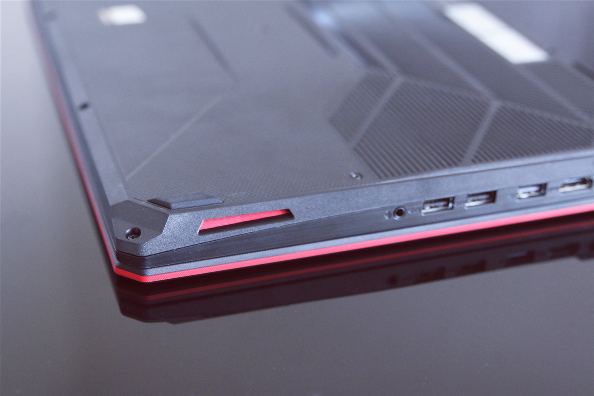 华硕飞行堡垒6plus,华硕飞行堡垒6能加固态吗