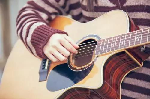 视写作为“缝补”，毕飞宇频频为她点赞