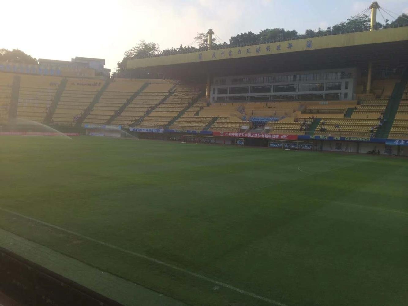 这个68岁的足球场，现在越活越年轻，最近你有去过看比赛吗？