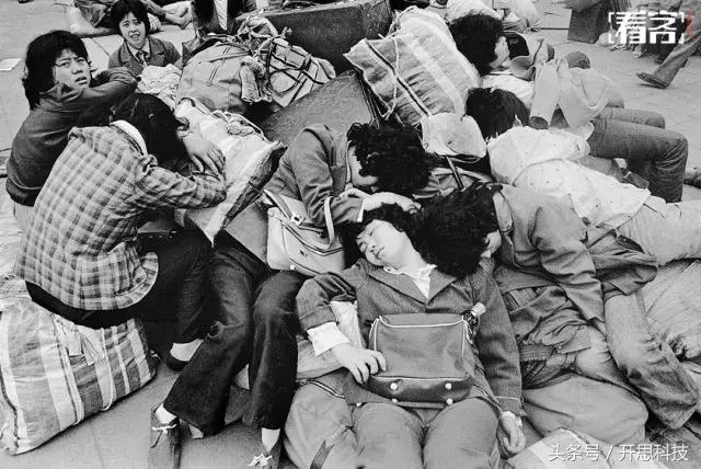 「人老了就开始喜欢怀旧」90年代的广州火车站，究竟有多恐怖？