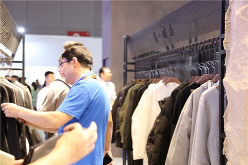 走进CHIC秋季服装展,感受素拼男装“新动能”