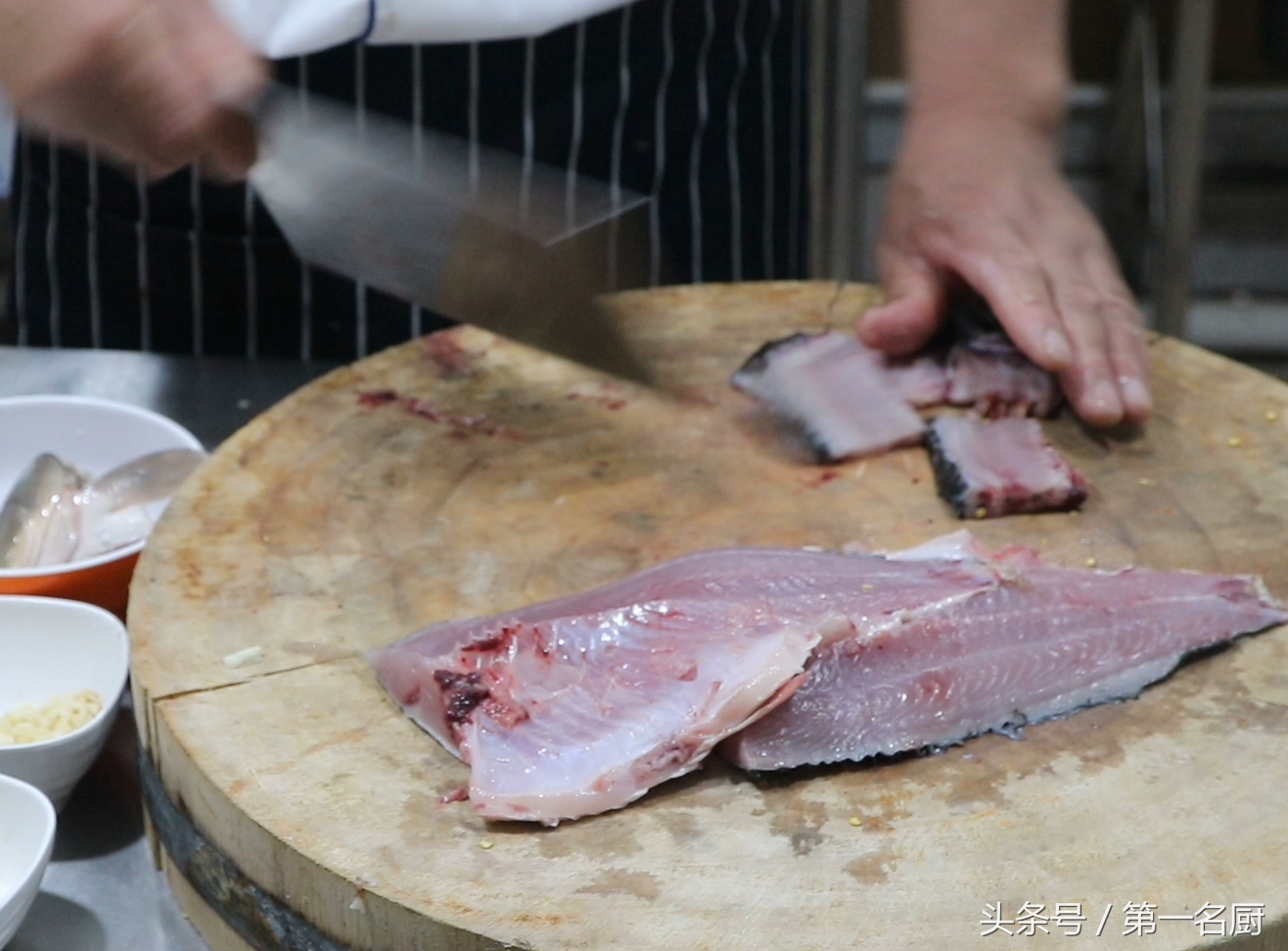 这才是水煮鱼的正确做法鱼片嫩滑,这才是水煮鱼的正确做法鱼肉嫩滑