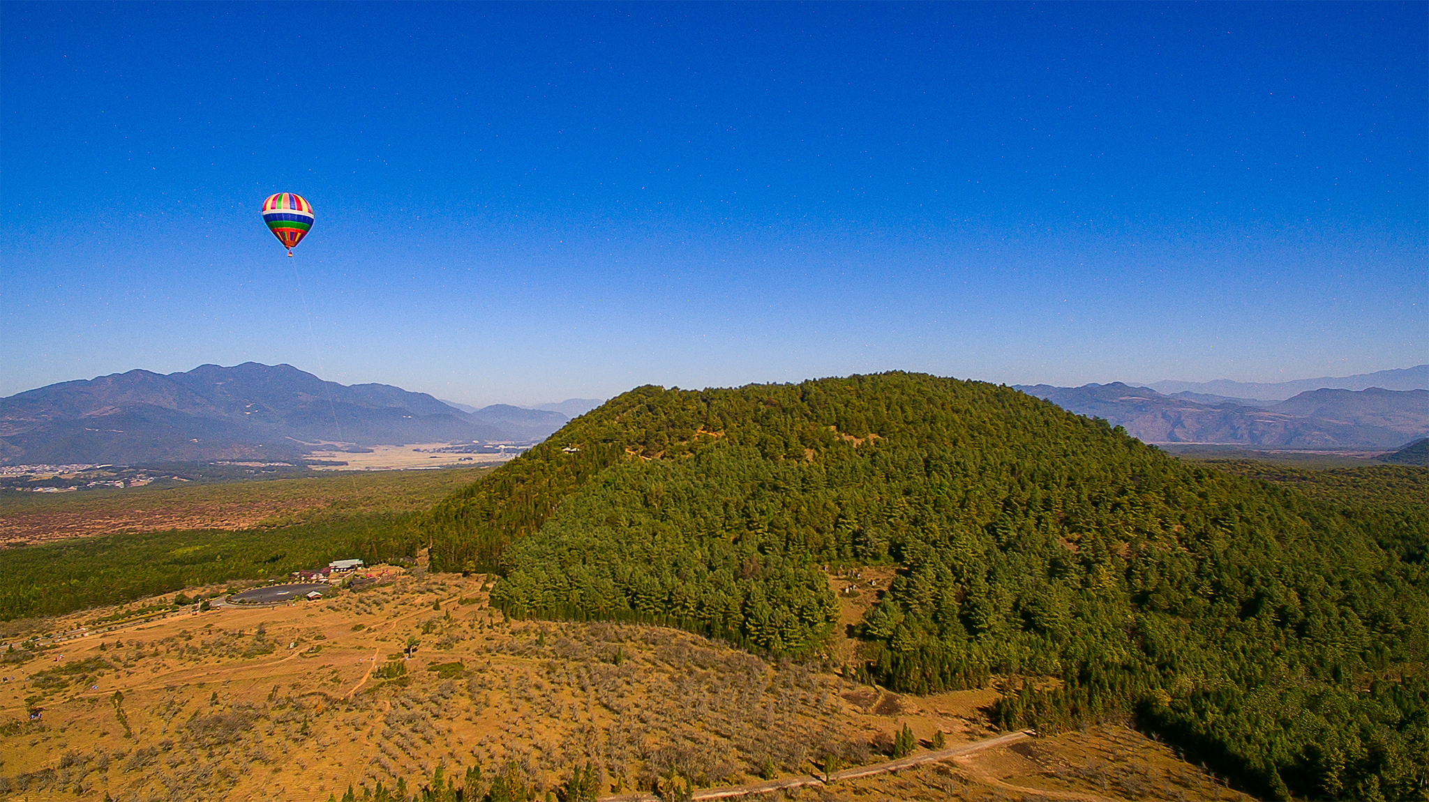 登火山探险,登上火山看世界