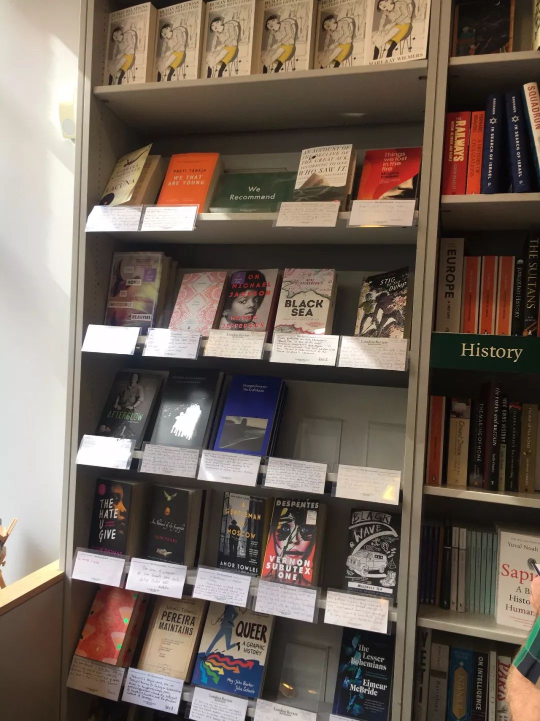 我们深度测评了8家英国书店，回国的行李全部超重