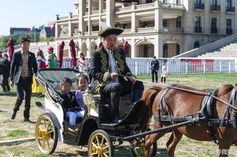 国庆假期哪里去？来环亚与Pony马一起纵横驰骋吧！