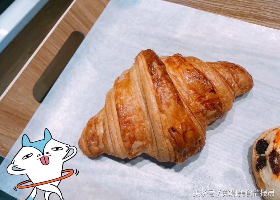 牛角村郑州,正宗酥脆牛角包