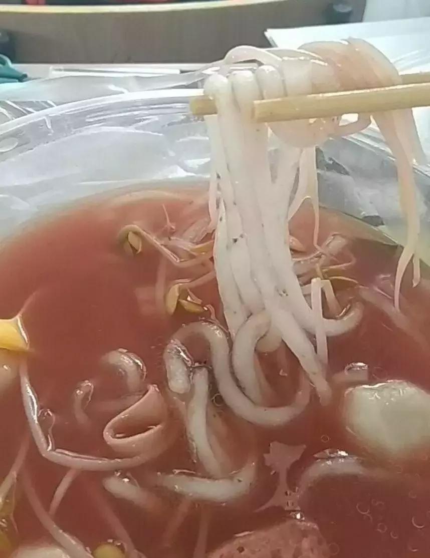 路边摊小吃究竟有多脏你真的了解,街边小吃摊脏不脏