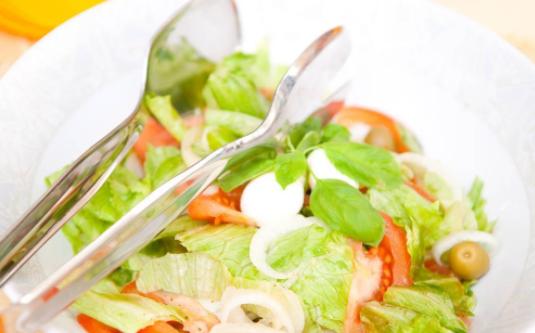 痔疮疼吃点白萝卜管用吗,痔疮导致排便困难会阴胀痛