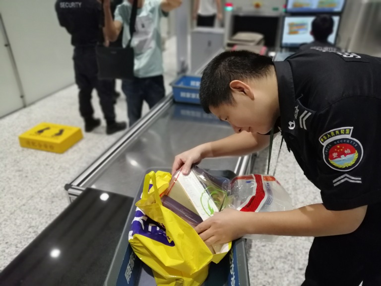 白云机场化妆品携带,白云机场境外购酒