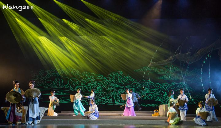 走近越剧④丨青年人回乡创业用电商技术激活乡村传统