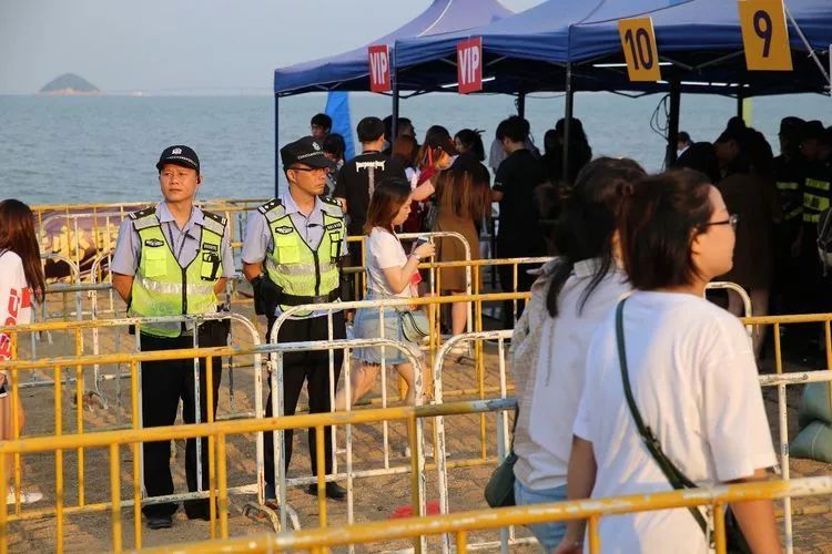 你没见过的七彩沙滩,最动听的沙滩音乐节