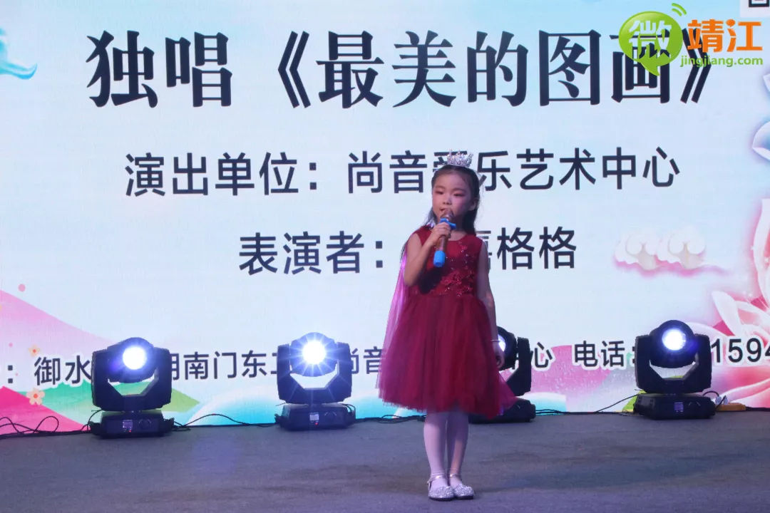 微靖江：这里发生了什么？竟引来近千名靖江人围观！还各种拍照