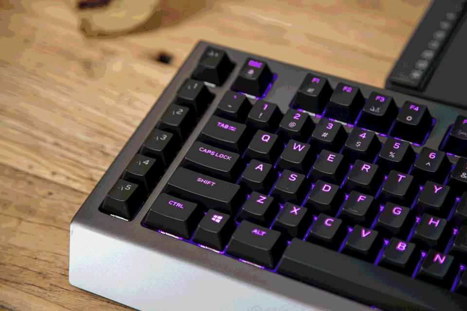 alienwarem18机械键盘和普通键盘,alienwarex15机械键盘