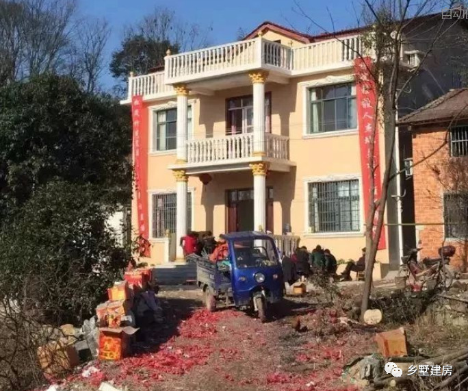 小伙回农村改造老屋子用了50万元,小伙回农村建房子