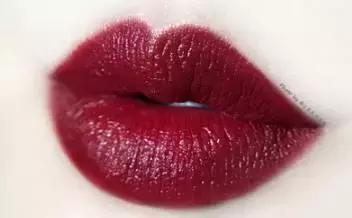 口红这几种颜色千万不要选,什么牌子的口红不敢涂