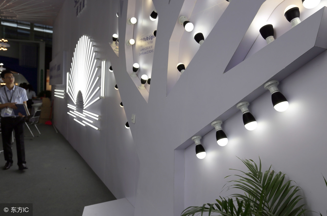 三家公司突然宣告破产,又一家倒闭