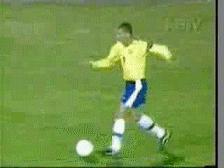 罗纳尔多十大过人术,实况足球罗纳尔迪尼奥过人方式