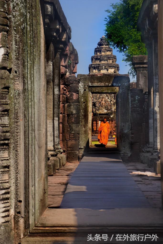 不去普罗旺斯和柬埔寨,千元飞到泰国看最美向日葵田和高棉遗址