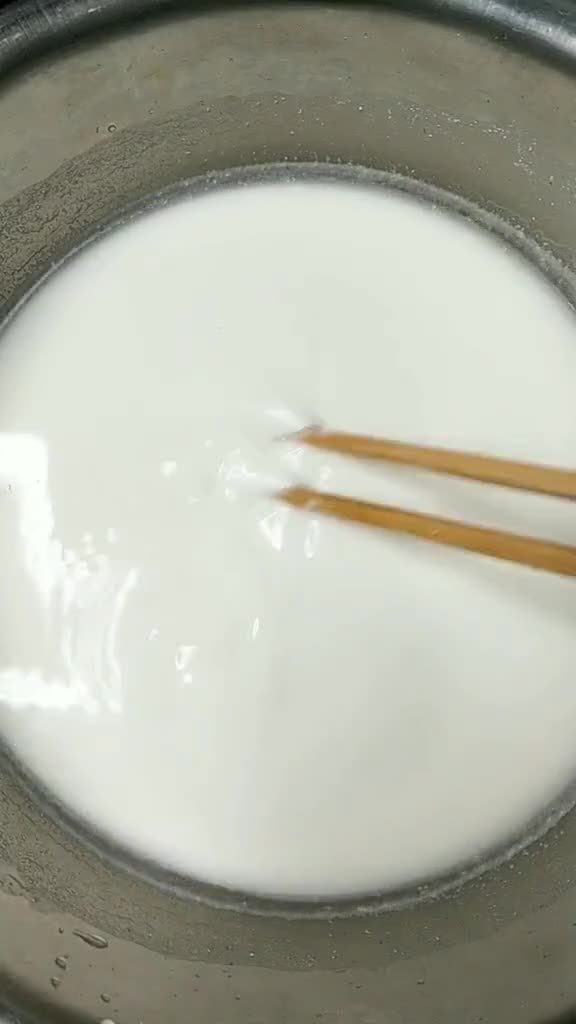 红薯粉皮正确的做法,正宗红薯粉皮的做法