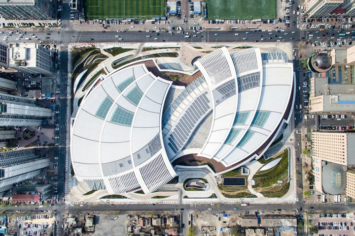 商场高端服装店设计,有设计感的服装店店铺