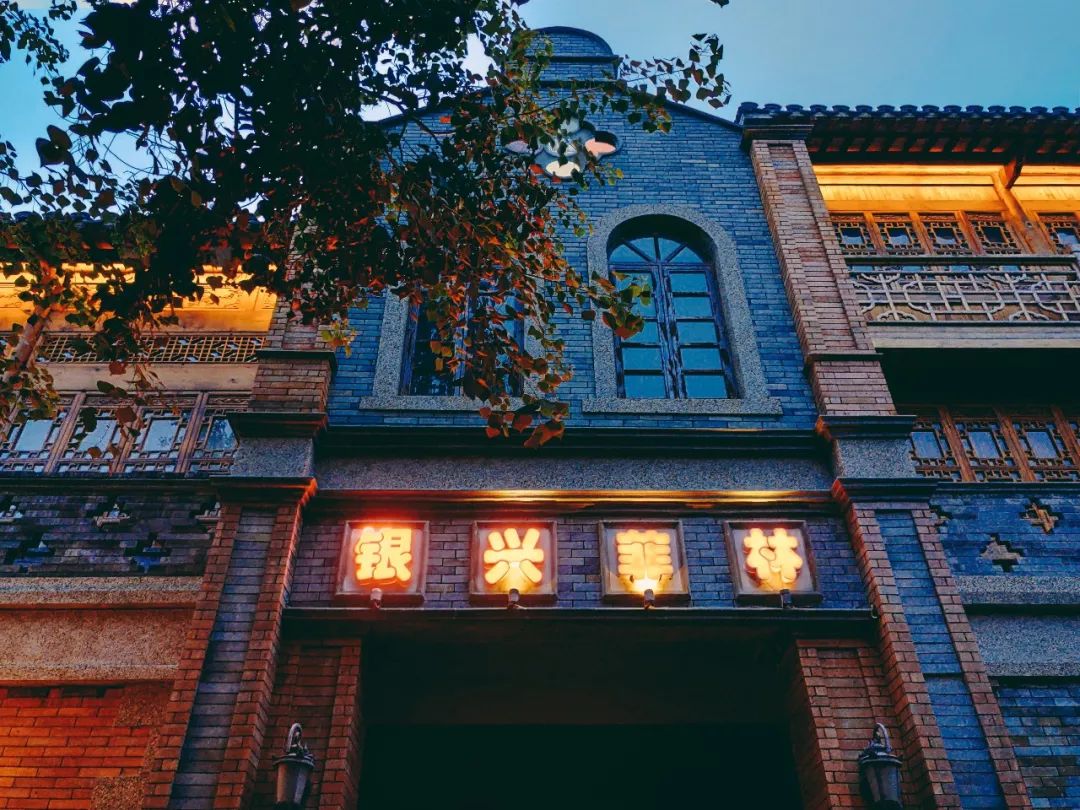 我测评了这8家电影院，总结出南京观影指南