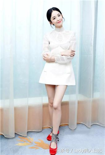 马丁靴搭配什么穿才好看,马丁鞋上面怎么搭配好看呢