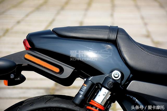 这不是你认识的哈雷试STREETROD750