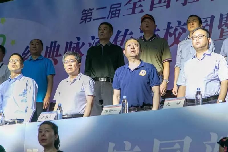 自豪四川,自豪韦世豪