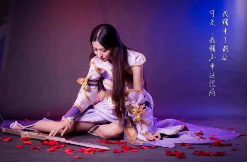 张大仙露娜连招慢动作教学,露娜连招需要拖动方向键吗