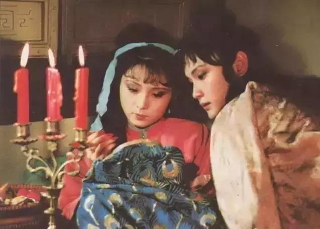 红楼梦袭人名字含义,红楼梦人物名称隐藏含义