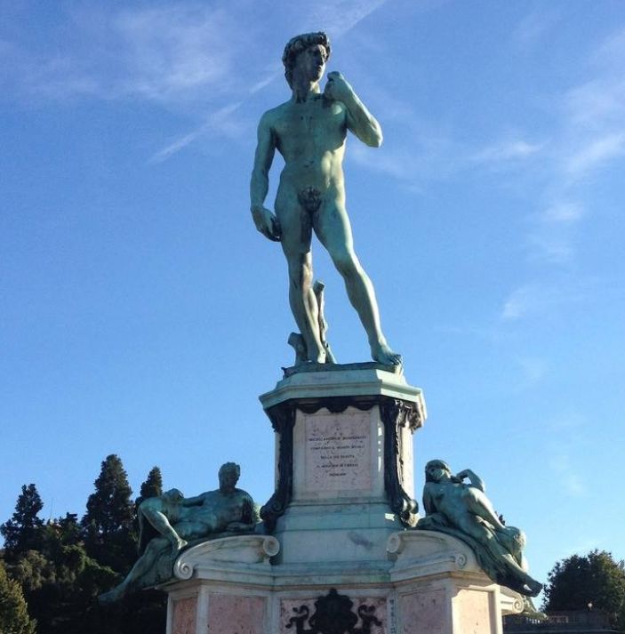 1501年，米开朗琪罗创造了JOJO