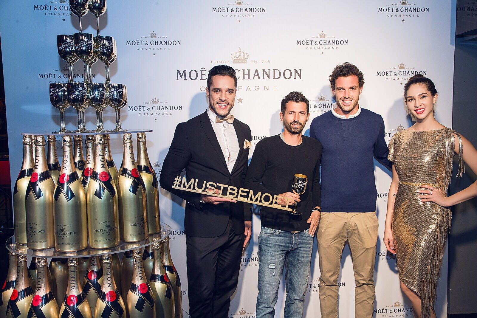 酩悦香槟与拿破仑,酩悦香槟上海新天地