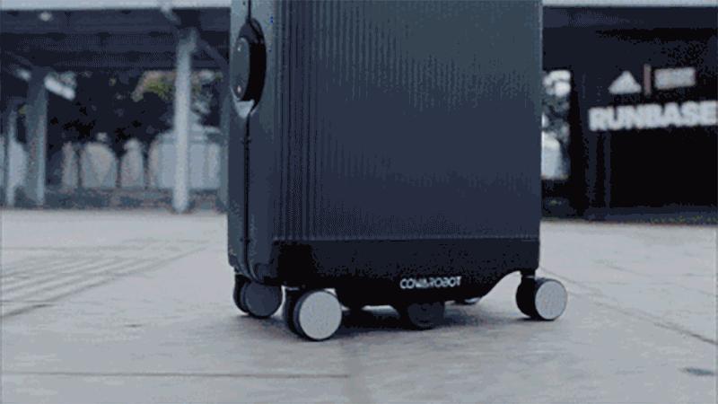 「小蟹趣玩」行李箱自动跟着你走，炫酷！