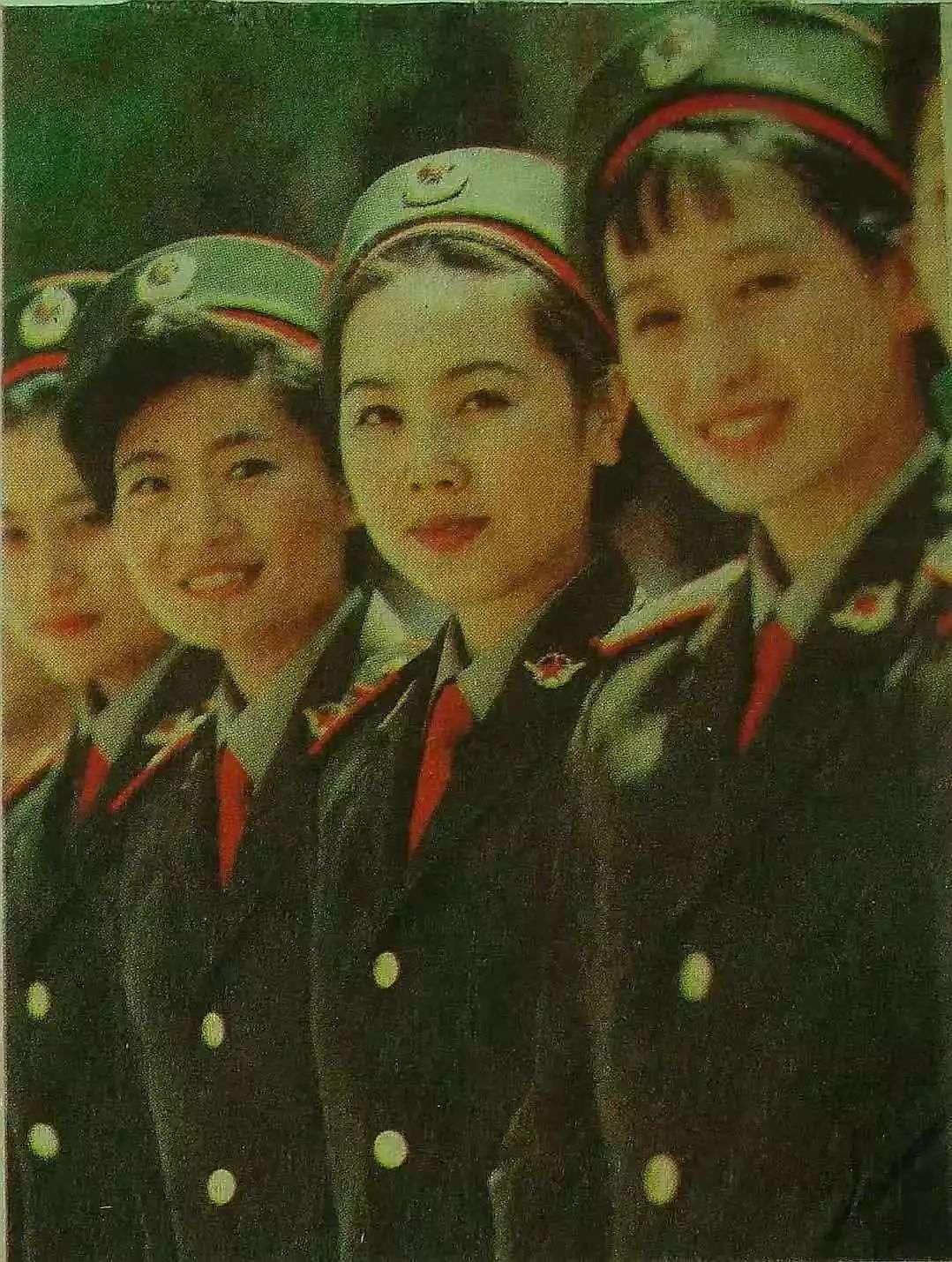 中国各种军衔的军装,60年代军衔制军装