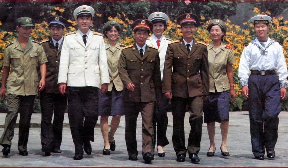 中国各种军衔的军装,60年代军衔制军装