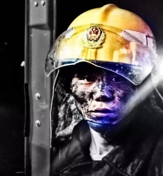 再见武警消防,再见消防兵完整版