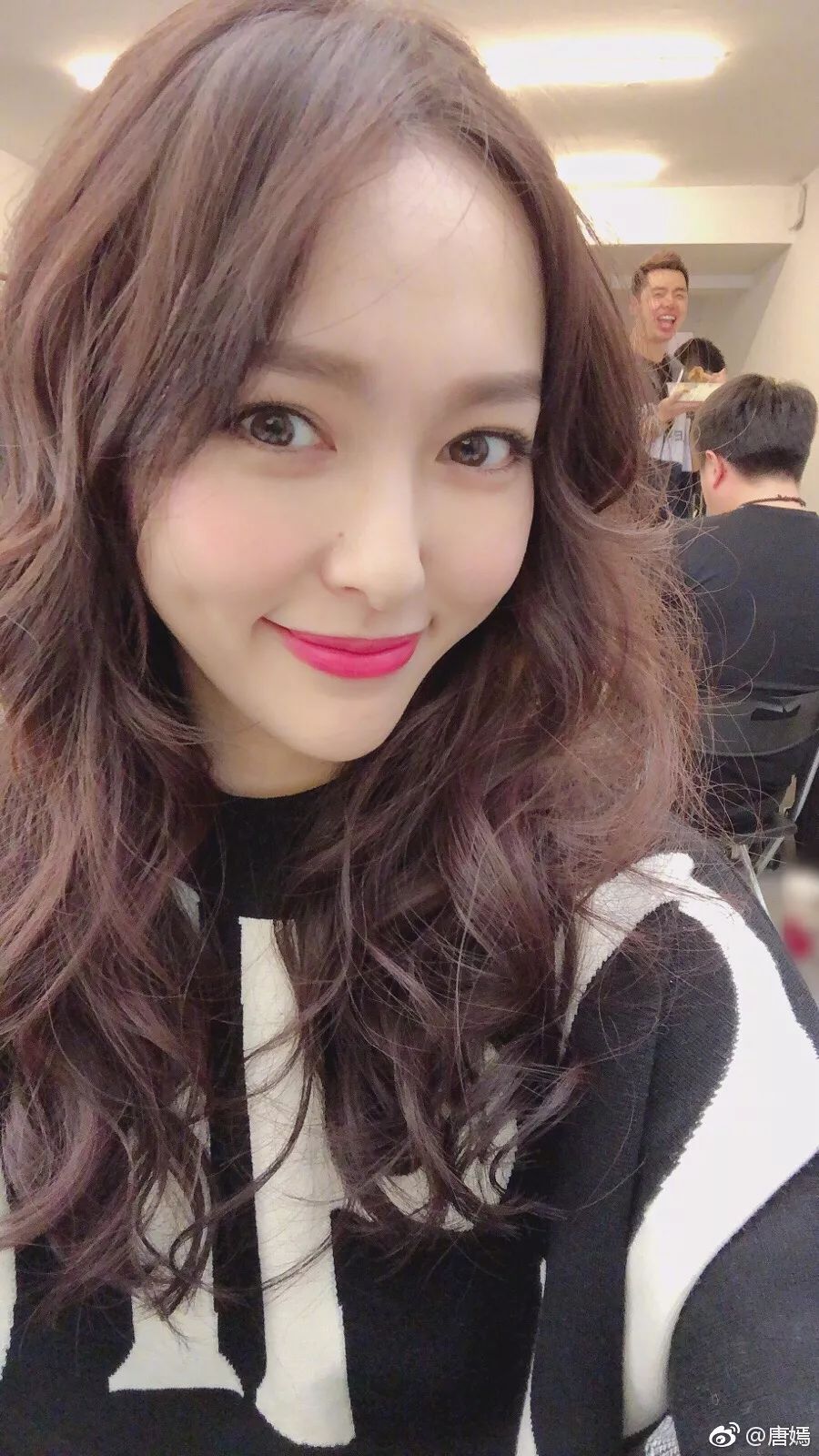 杨幂发际线后移造型,杨幂发际线后移现状