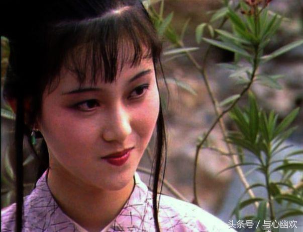 邢岫烟，红楼梦里靠努力赢得命运垂顾的傲霜花