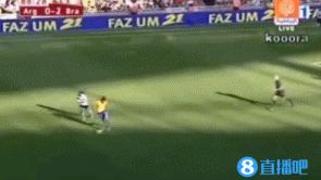 译站｜卡卡：球场上的芭蕾舞者梅罗时代之前最后一座丰碑