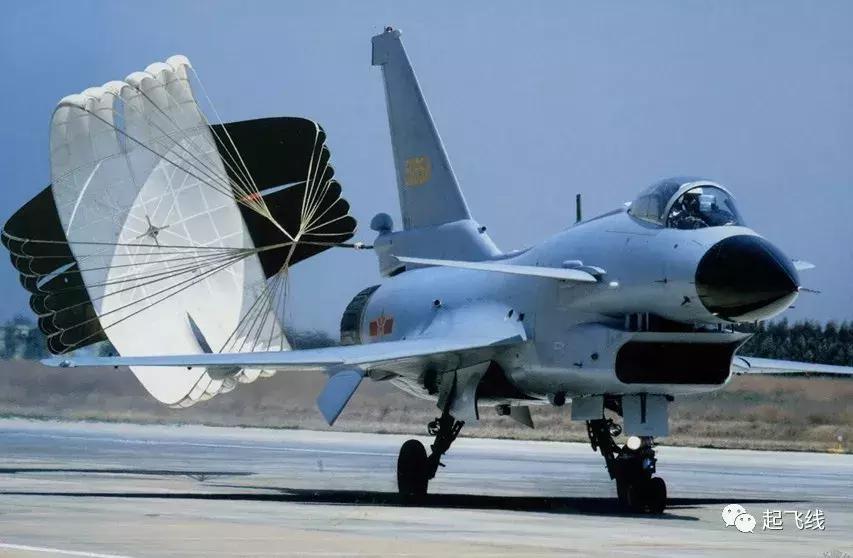 飞机是怎么降落的教学视频,飞机降落原理视频